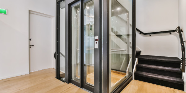 Diseño y Desarrollo de Proyectos Corbera d'Ebre · Instalación de Ascensor