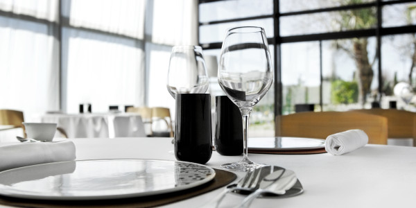 Tramitación de Licencias Apertura / Actividad y Permisos en Terres de l'Ebre · Permisos de Apertura Restaurantes